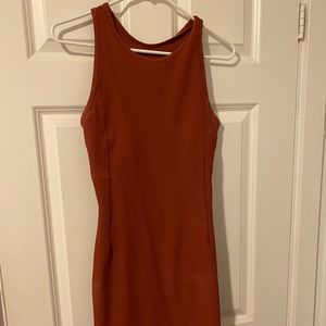 Lululemon brunch and back midi dress